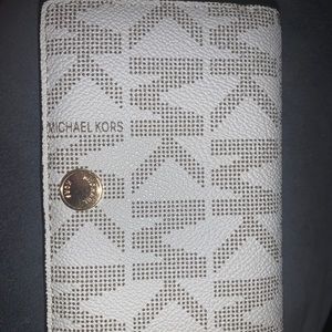 Micheal kors purse